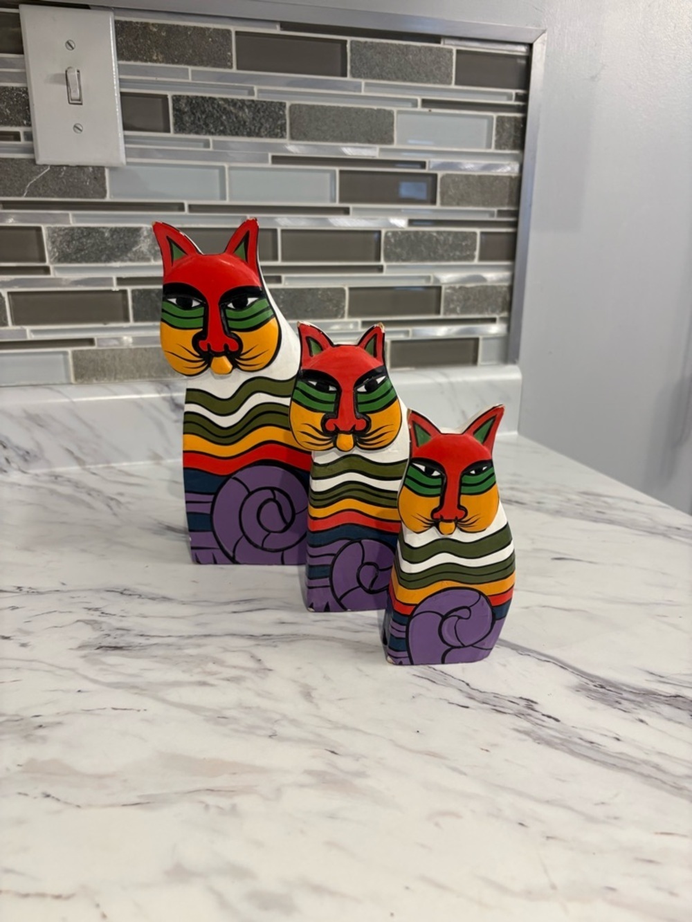 Vintage Laurel Burch style Cat figurines wooden hand painted folk art cat decor - Picture 9 of 9